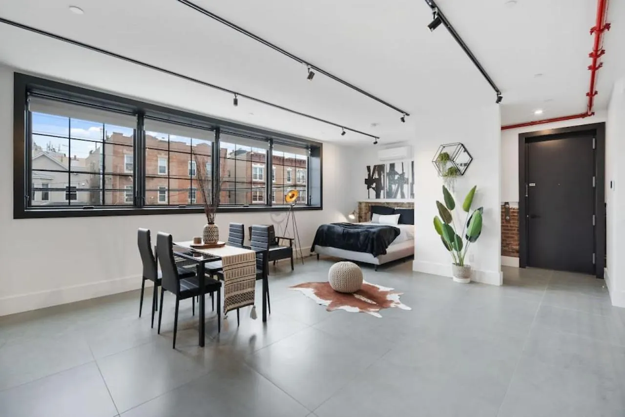 Deluxe Open Concept Loft With Rooftop & Shore Nearby At 